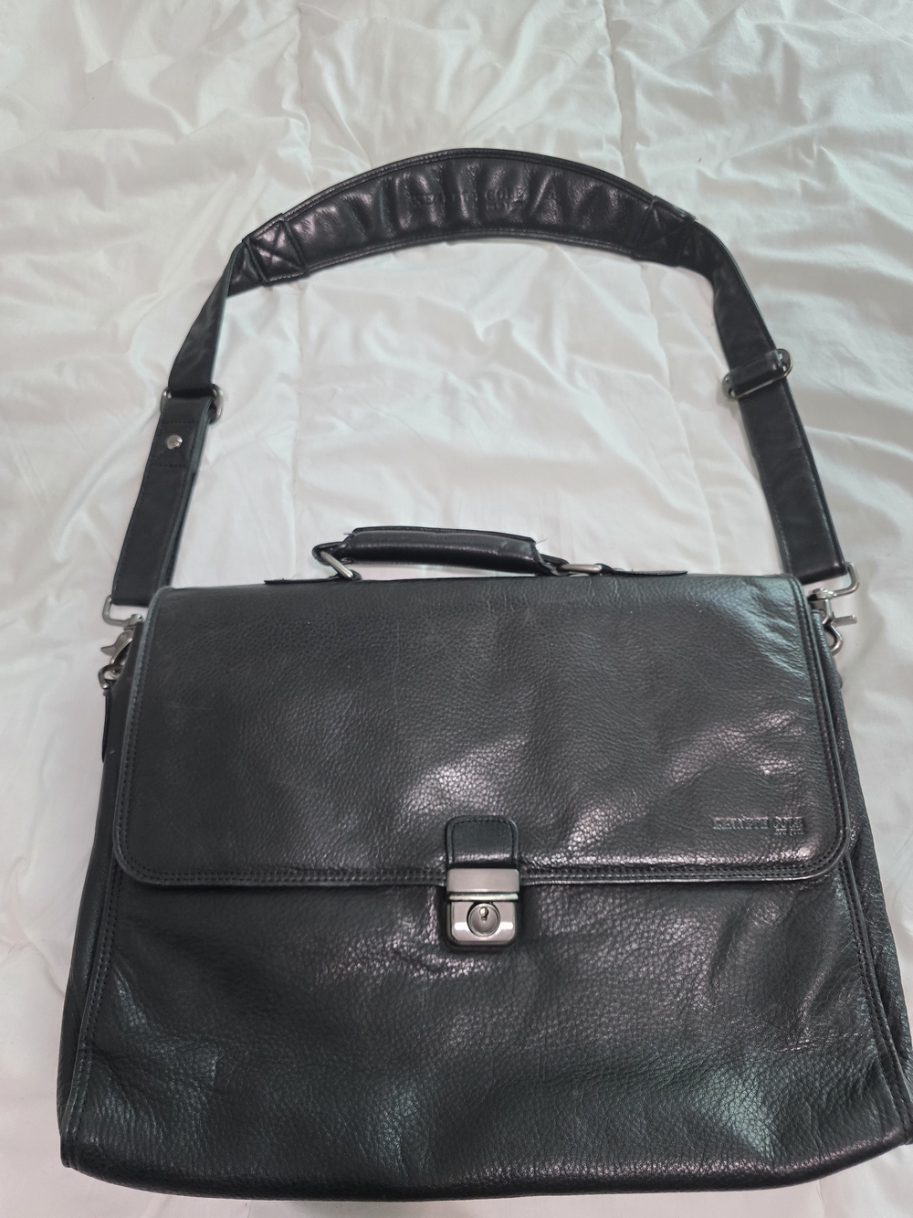 Kenneth Cole Black Leather Messenger Briefcase with Shoulder Strap